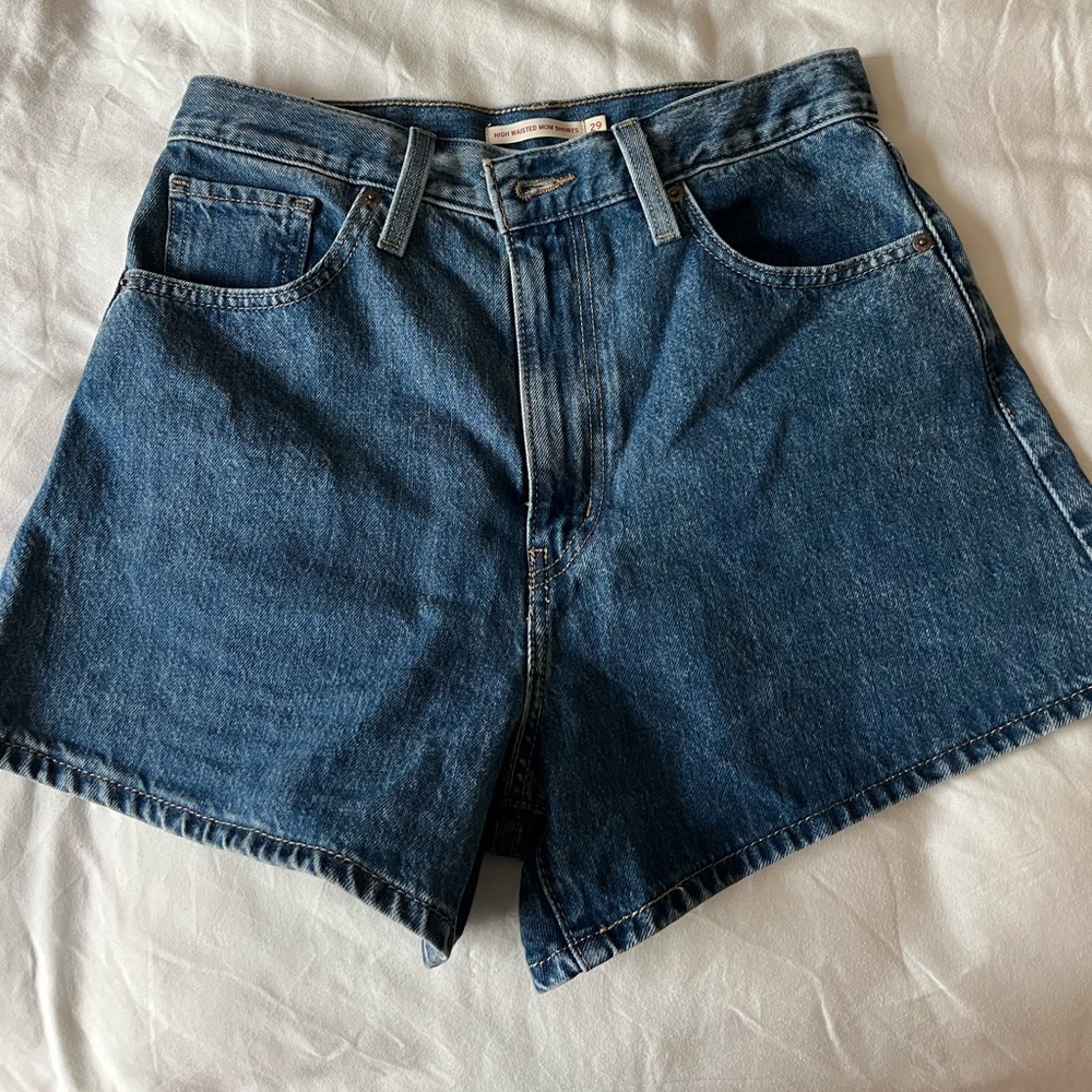 Levi Jean Mom Shorts sz 29